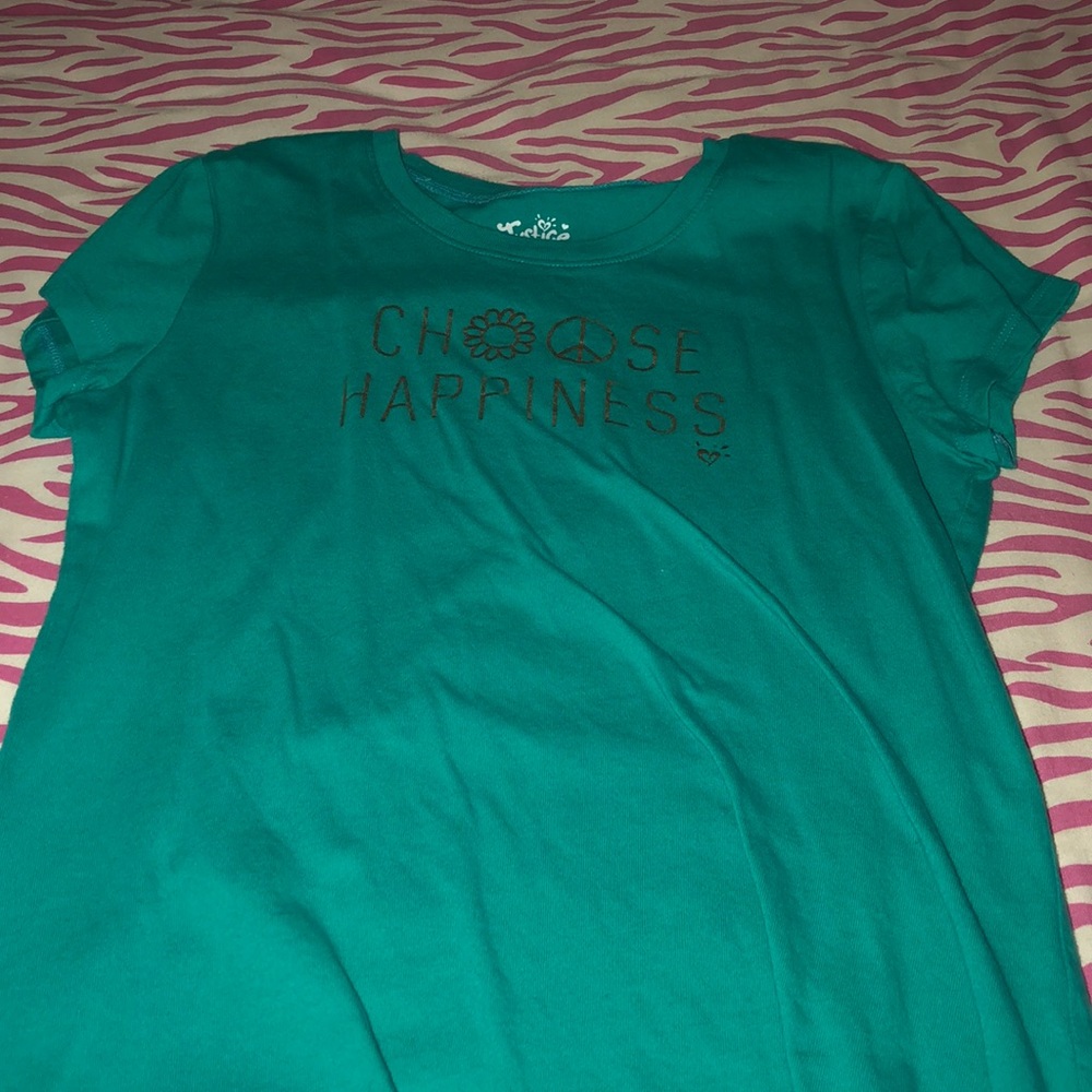 a short sleeve shirt